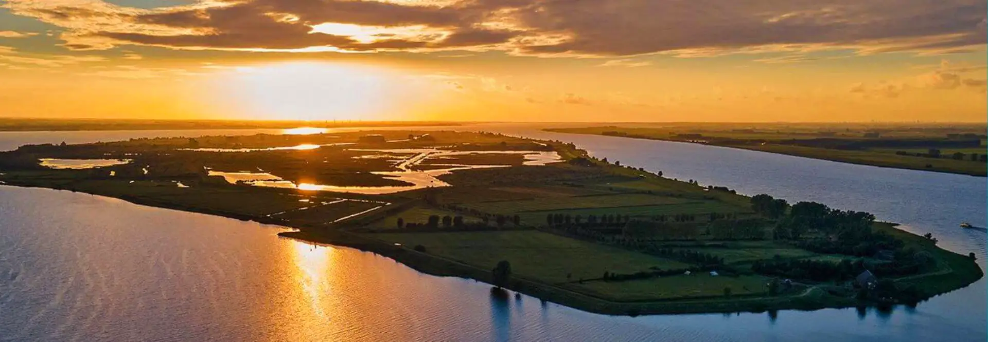 Teamweekend personeelsweekend eigen eiland voor teamwork Teamweekend personeelsweekend eigen eiland voor teamwork