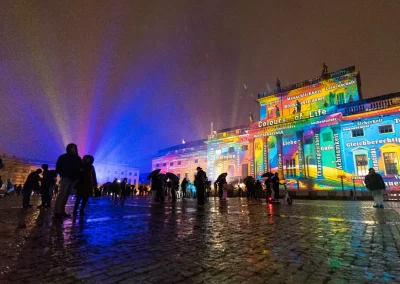 De geweldige verlichting op het Universiteitsgebouw in Berlijn
