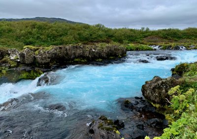 Warm water door onderliggende magma activiteit