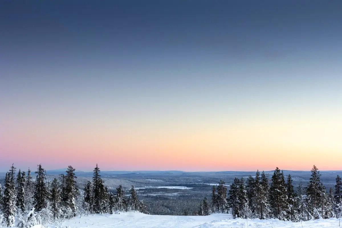 Een rustgevend uitzicht in het Finse en Zweedse deel van Lapland Een rustgevend uitzicht in het Finse en Zweedse deel van Lapland
