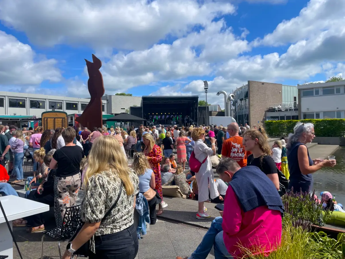 Bedrijfsfeest op eigen locatie van het bedrijf Bedrijfsfeest op eigen locatie van het bedrijf