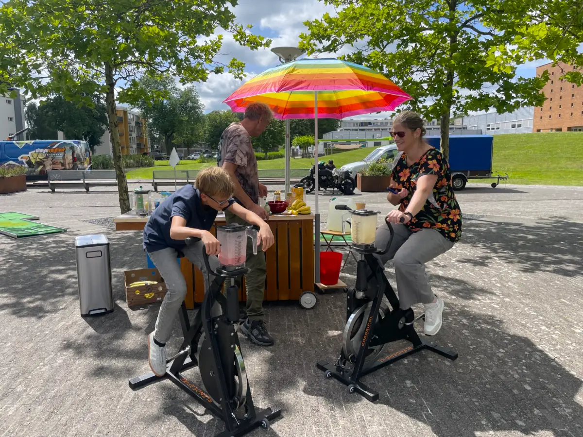 Bedrijfsfeest op eigen locatie van het bedrijf Bedrijfsfeest op eigen locatie van het bedrijf