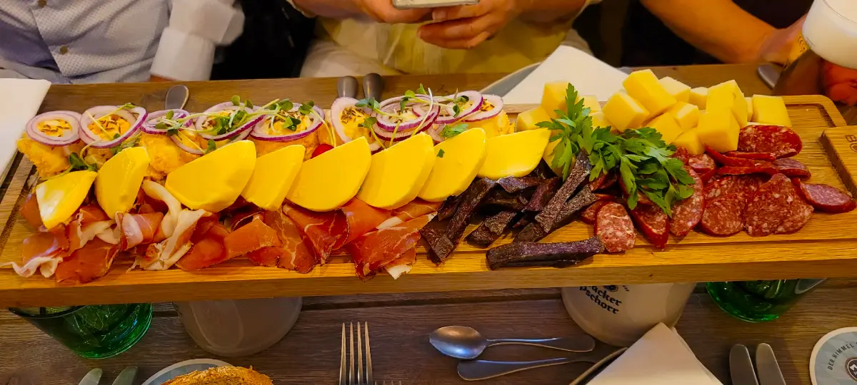 Bedrijfsuitje met overnachting naar Berlijn als jubileumweekend voor BOOM Bedrijfsuitje met overnachting naar Berlijn als jubileumweekend voor BOOM